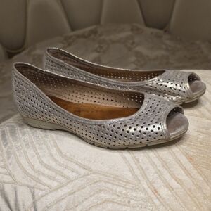 GINO VENTORI Elegant Silver Peep-Toe Flats
